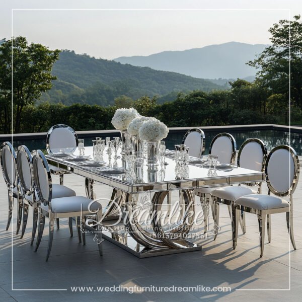 Silver Mirror Outdoor Wedding Table