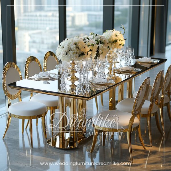 White Romantic Wedding Mirror Banquet Table